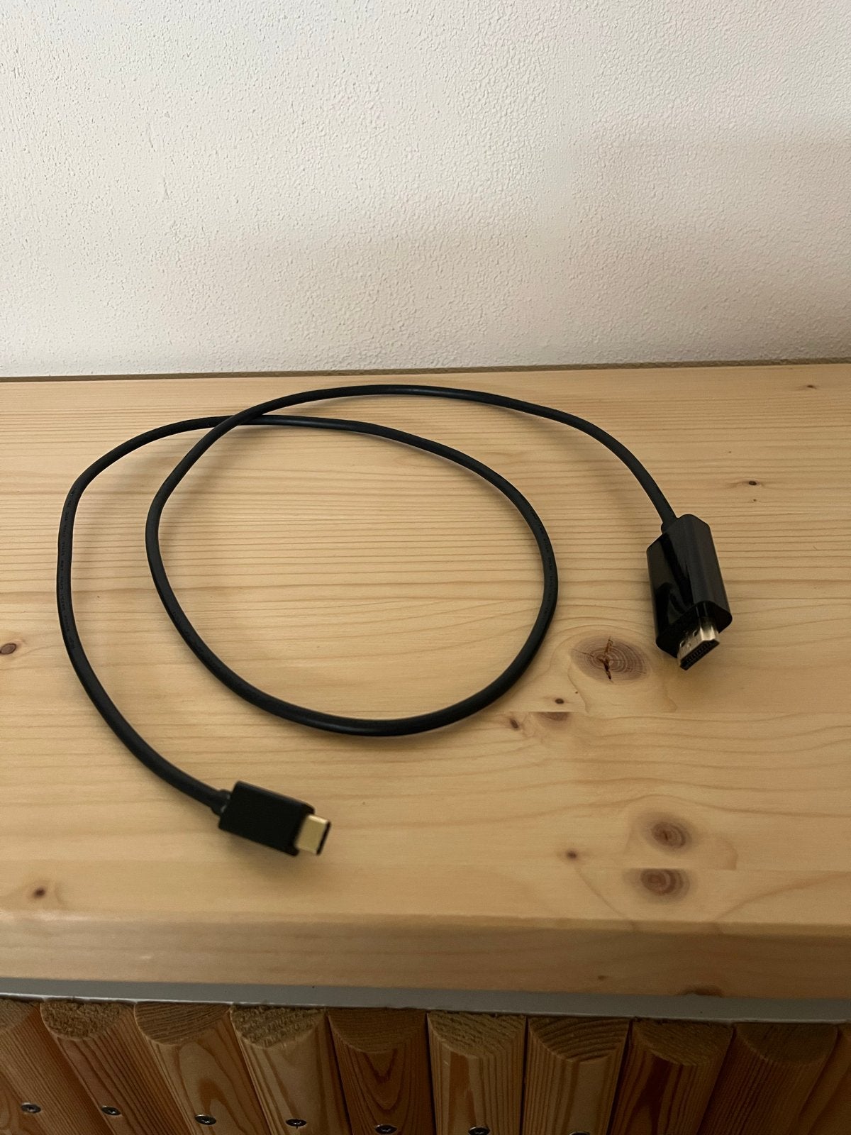 USB-C naar HDMI kabel - 4K compatibel, Audio, Tv en Foto, Audiokabels en Televisiekabels, Verzenden, Zo goed als nieuw, Minder dan 2 meter