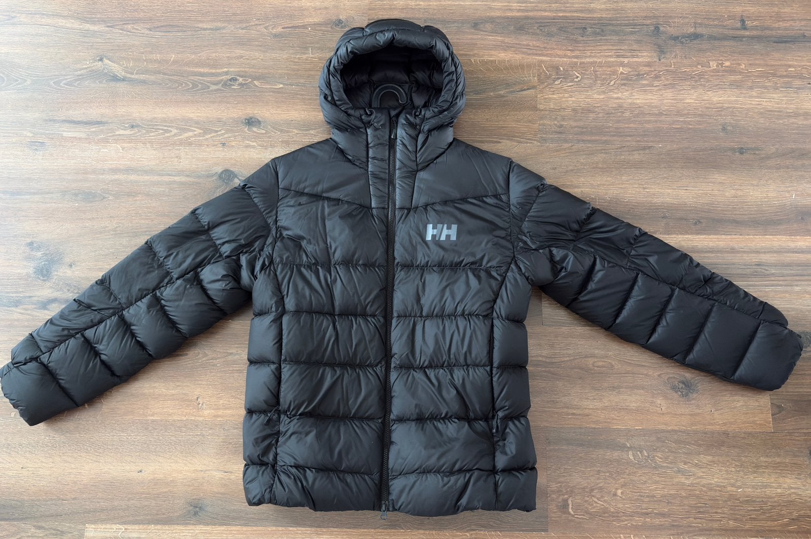 Helly Hansen Glacier Down Jacket black size L (zwart maat L), Ophalen of Verzenden, Zo goed als nieuw, Maat 52/54 (L), Zwart