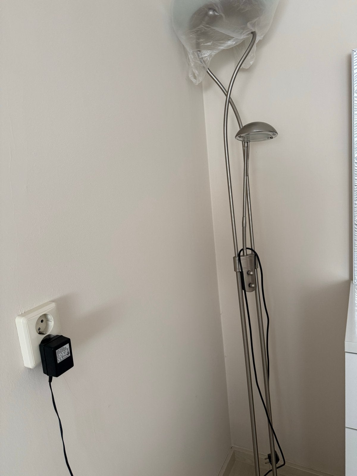 Moderne staande lamp met leeslamp, Huis en Inrichting, Ophalen of Verzenden, Gebruikt, Metaal, 150 tot 200 cm