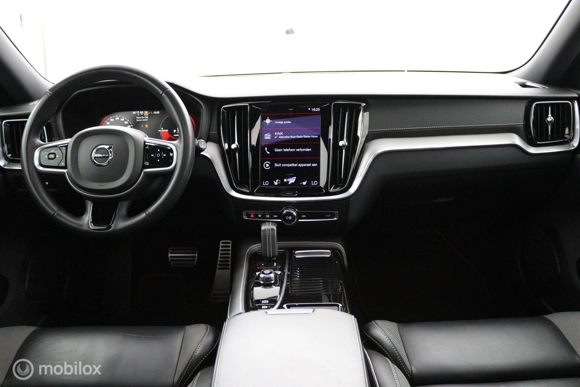 Volvo V60 2.0 T6 Recharge AWD Inscription | Pilot Assis | pa, Automaat, 4 cilinders, Zilver of Grijs, 102 €/maand