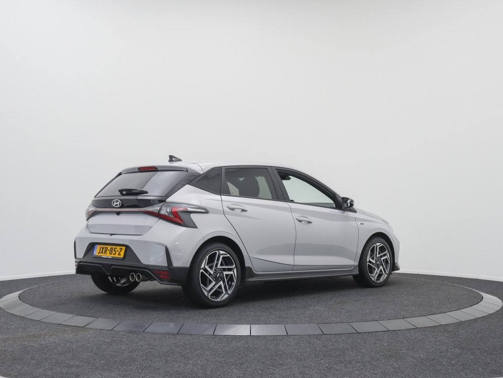 Hyundai i20 1.2 N Line | Private lease 429 pm (bj 2025), Auto's, Dealer onderhouden, Gebruikt, Zwart, 4 cilinders