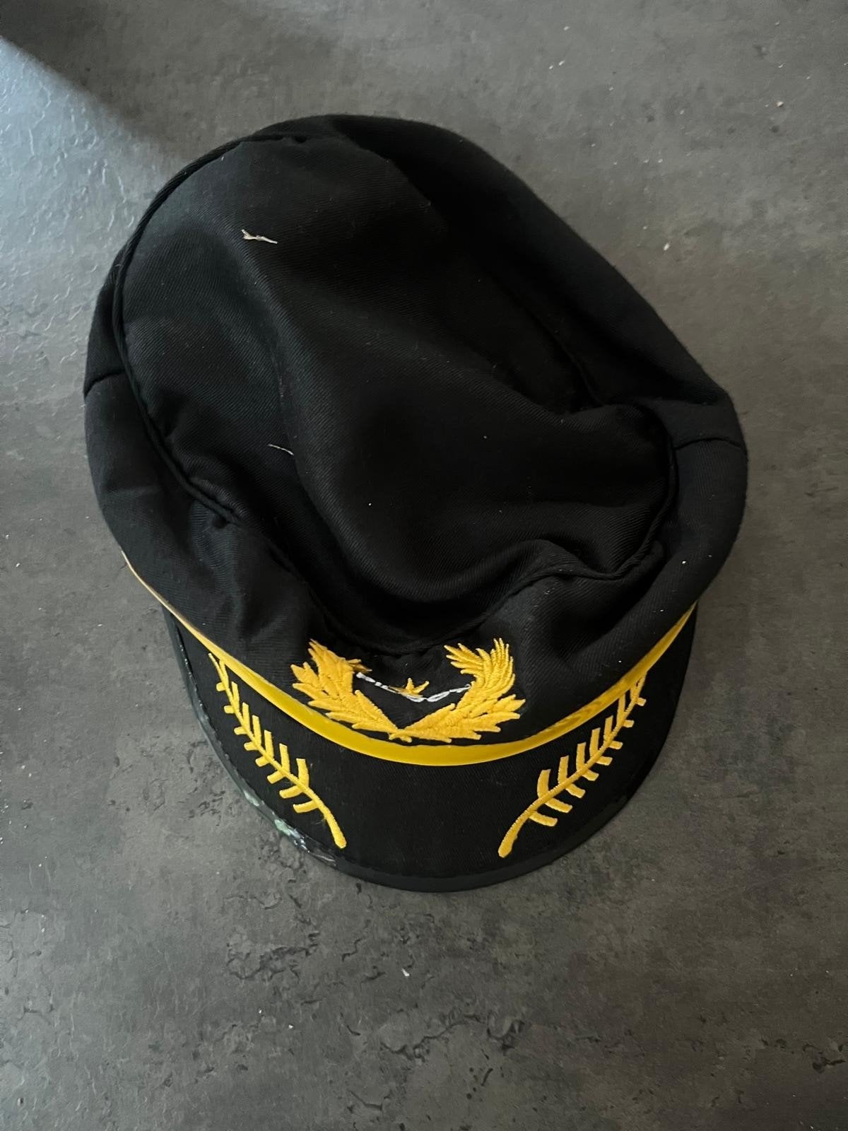 Zwarte pilotenpet met gouden details, Ophalen of Verzenden