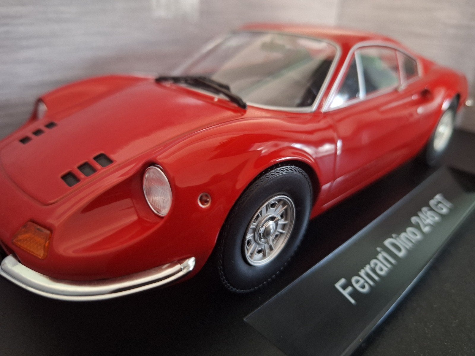 Ferrari Dino 246 GT 1969 Schaal 1:18, Overige merken, MCG, Nieuw, Ophalen of Verzenden