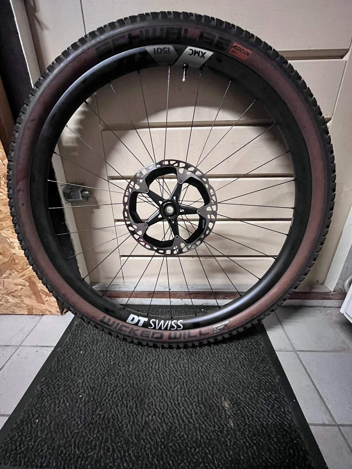 Dt swiss carbon xmc 1501wielen, Fietsen en Brommers, Ophalen, Zo goed als nieuw, Carbon