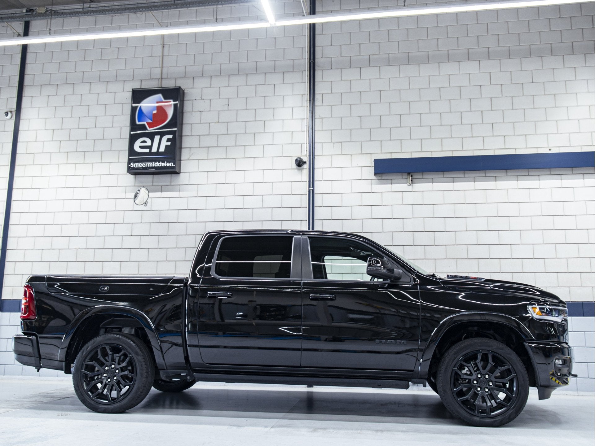 Dodge Ram 1500 Limited Night Hurricane | 3.0L High Output 54, Auto's, Automaat, Dealer onderhouden, 2993 cc, Leder en Stof