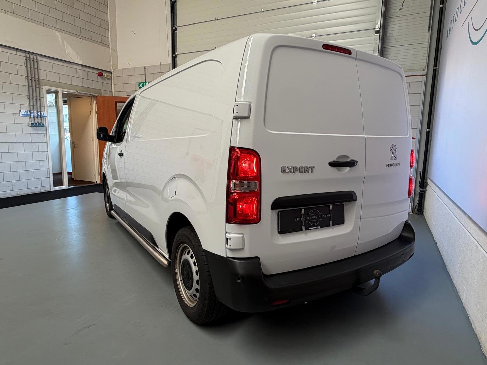 Peugeot Expert 1.5 BlueHDI 120 S&S L2 Navi, Camera, Carplay,, Voorwielaandrijving, Dealer onderhouden, 4 cilinders, Parkeersensor