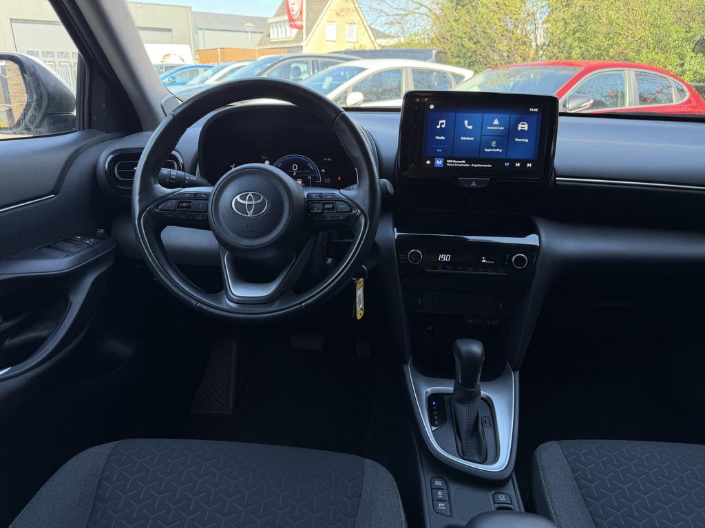 Toyota Yaris Cross 1.5 Hybrid 115 Active Stoel / stuurverwar, 748 kg, Stof, Gebruikt, Euro 6