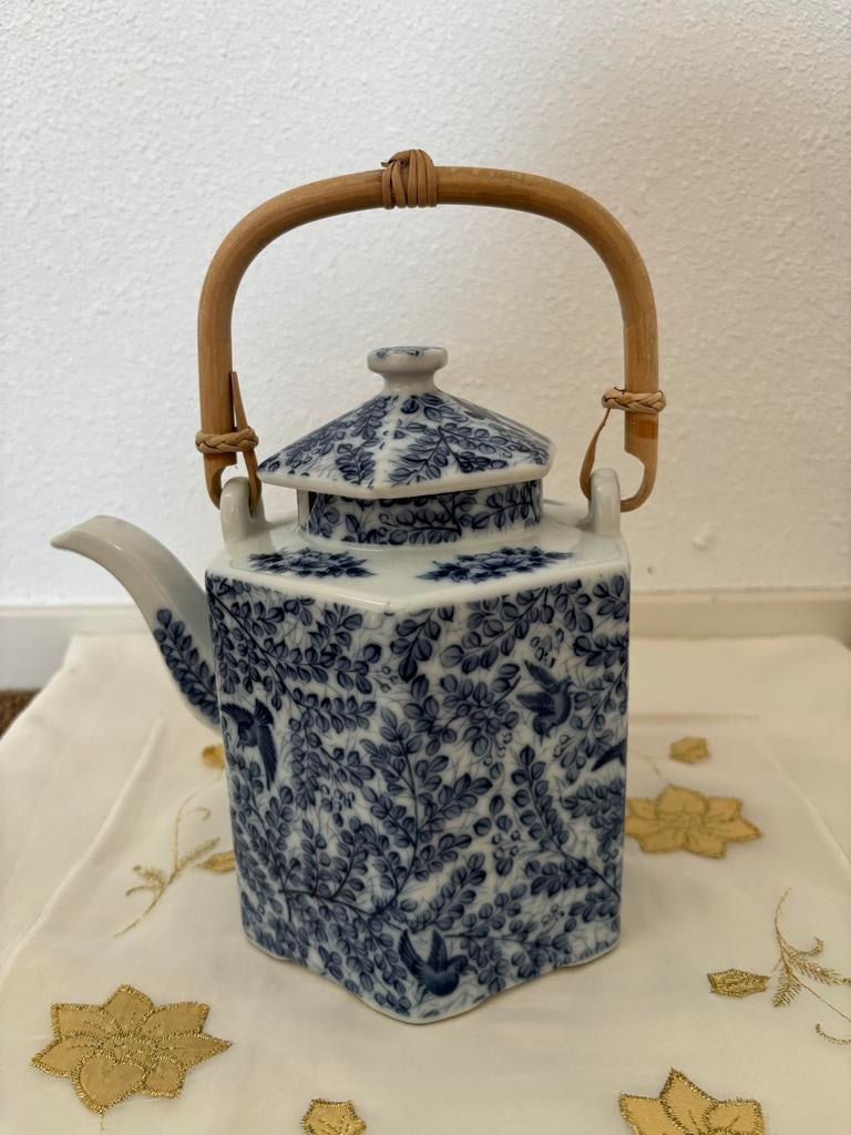 Vintage theeservies met theepot, theeblik en 2 kopjes, Ophalen