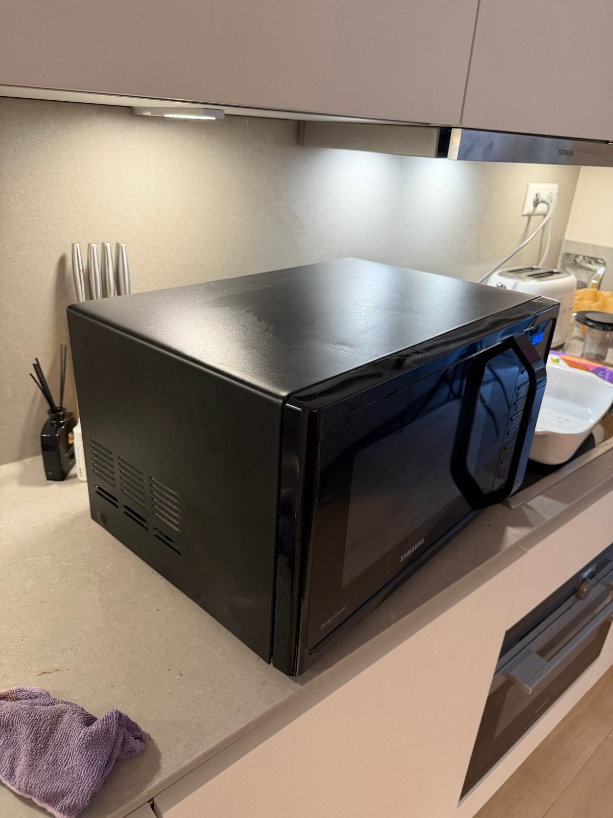 Samsung combimagnetron MC28H5015AK - Goede staat, Witgoed en Apparatuur, Magnetrons, Ophalen, Combimagnetron, Gebruikt, Grill