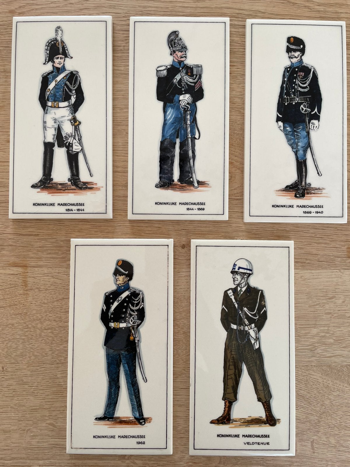 Koninklijke Marechaussee, Verzamelen, Militaria | Algemeen, Ophalen of Verzenden, Marechaussee, Nederland, Kunstobject