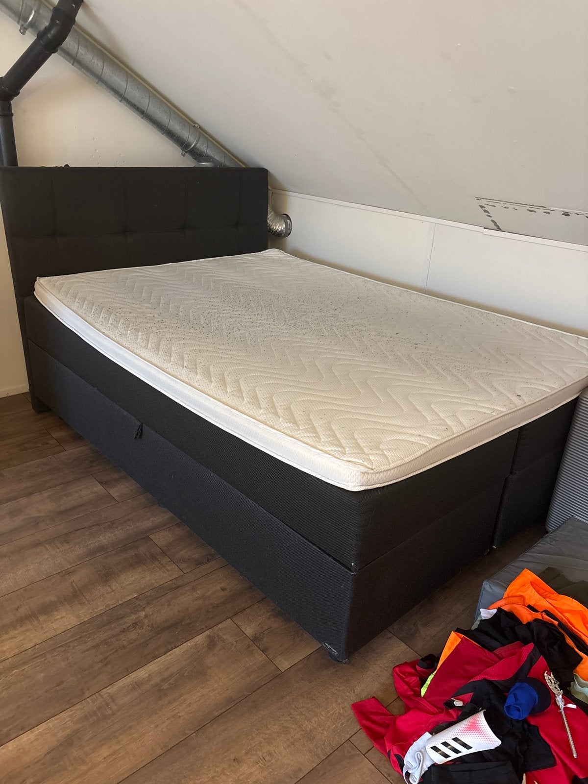 Tweepersoons boxspring met opbergruimte en matras, Gebruikt, Zwart, Tweepersoons, 200 cm