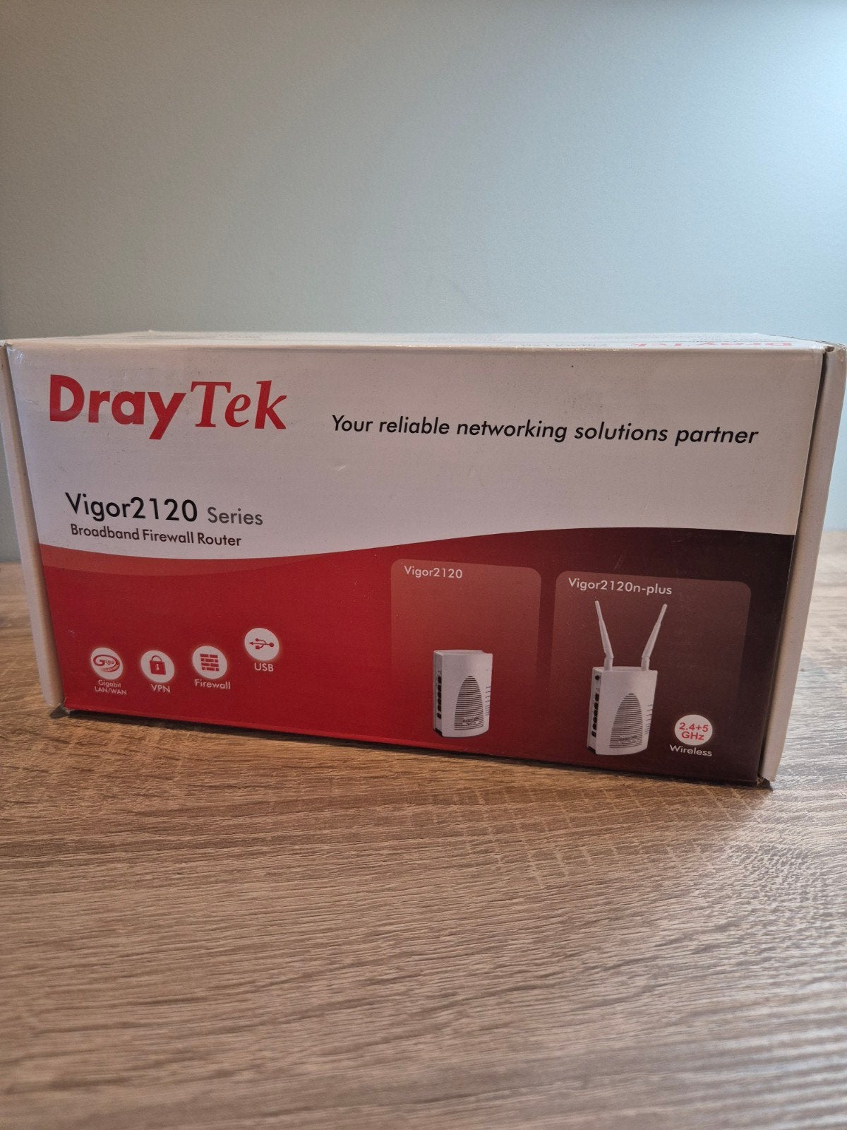 DrayTek Vigor2120n-plus Breedband Firewall Router, Computers en Software, Ophalen of Verzenden, Zo goed als nieuw, Router, DrayTek