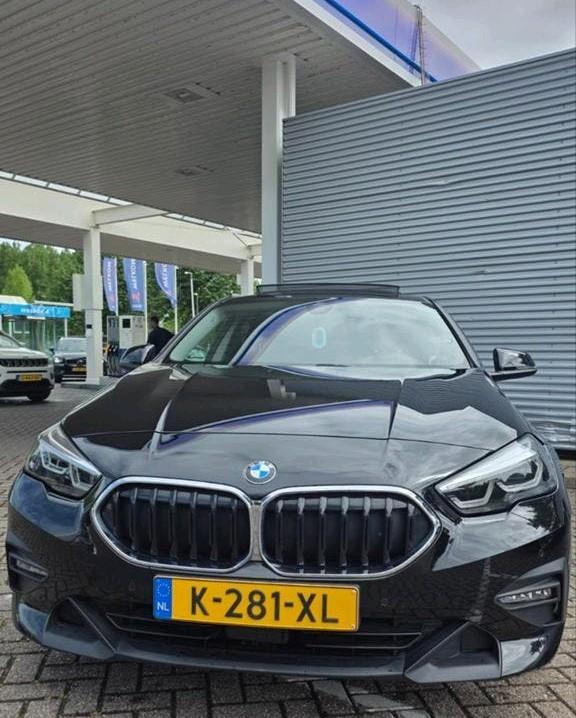 BMW 2-Serie Gran Coupé 218i 136pk Aut 2021 Zwart, Auto's, BMW, Zwart, 1350 kg, USB, Zwart