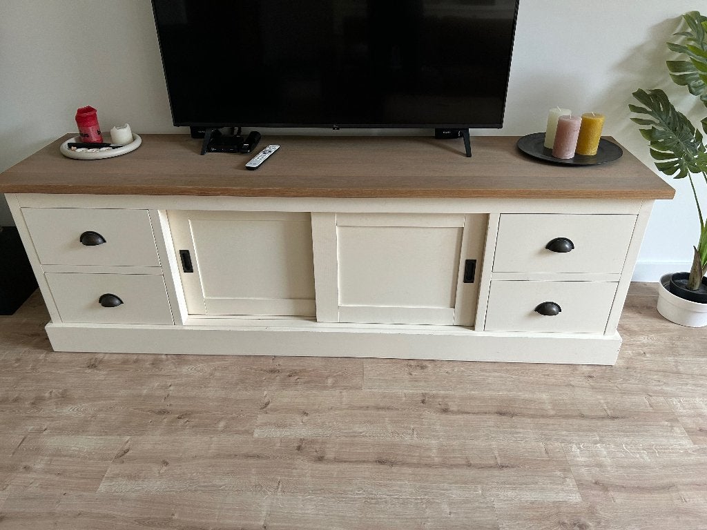 Prachtig TV meubel met vier lades en twee schuifdeuren, Ophalen, Oud Engels / landelijk / modern-klassiek, 200 cm of meer, Minder dan 100 cm