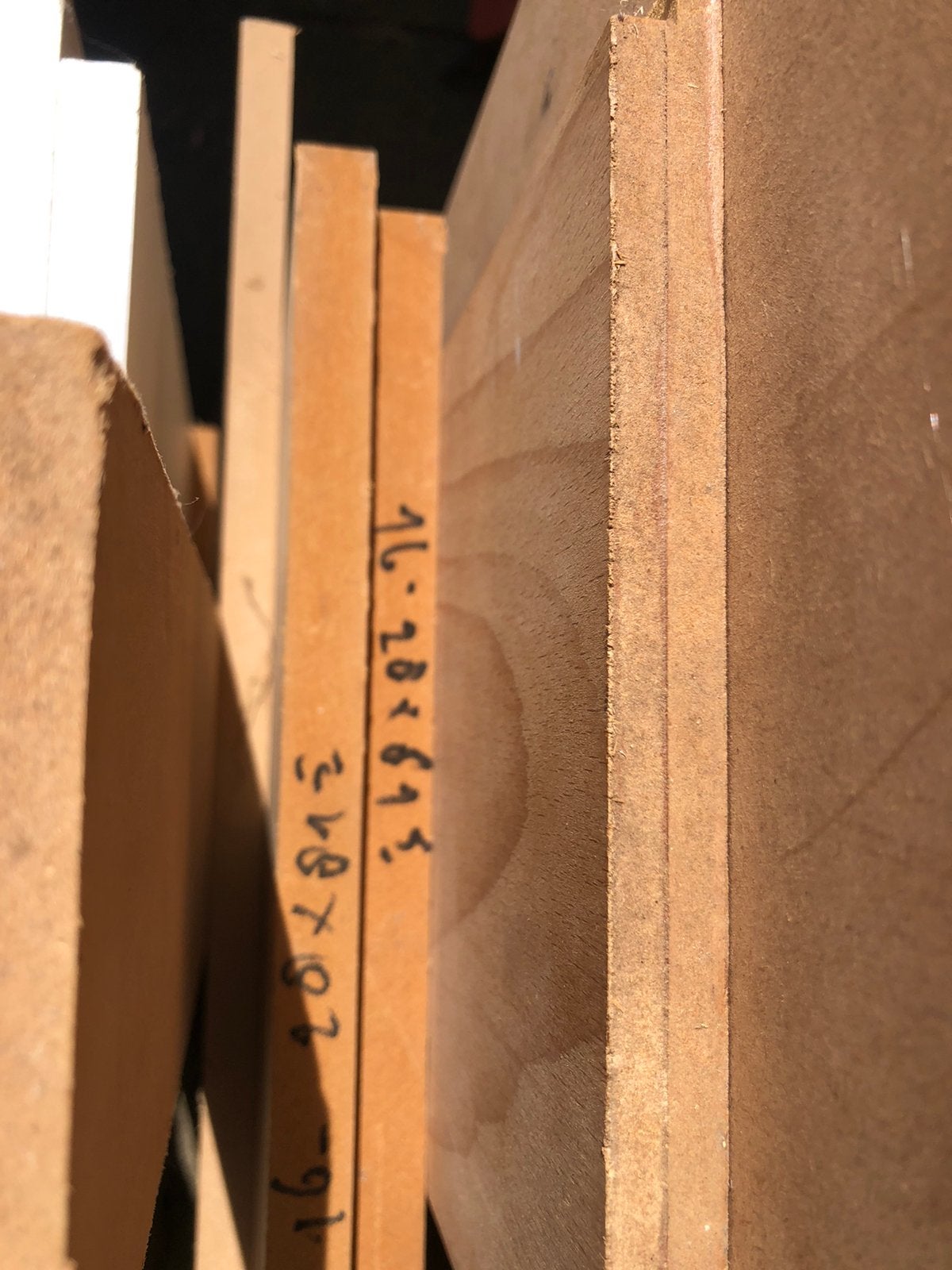 Rest Stukken mdf en spaanplaat, Doe-het-zelf en Verbouw, Hout en Planken, Ophalen, Minder dan 25 mm, Zo goed als nieuw, Plank