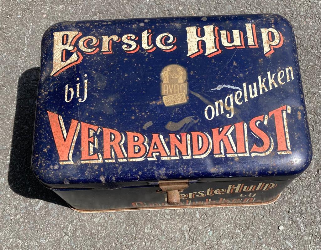 Antieke blikken EHBO verbandkist met inhoud, Antiek en Kunst, Ophalen of Verzenden