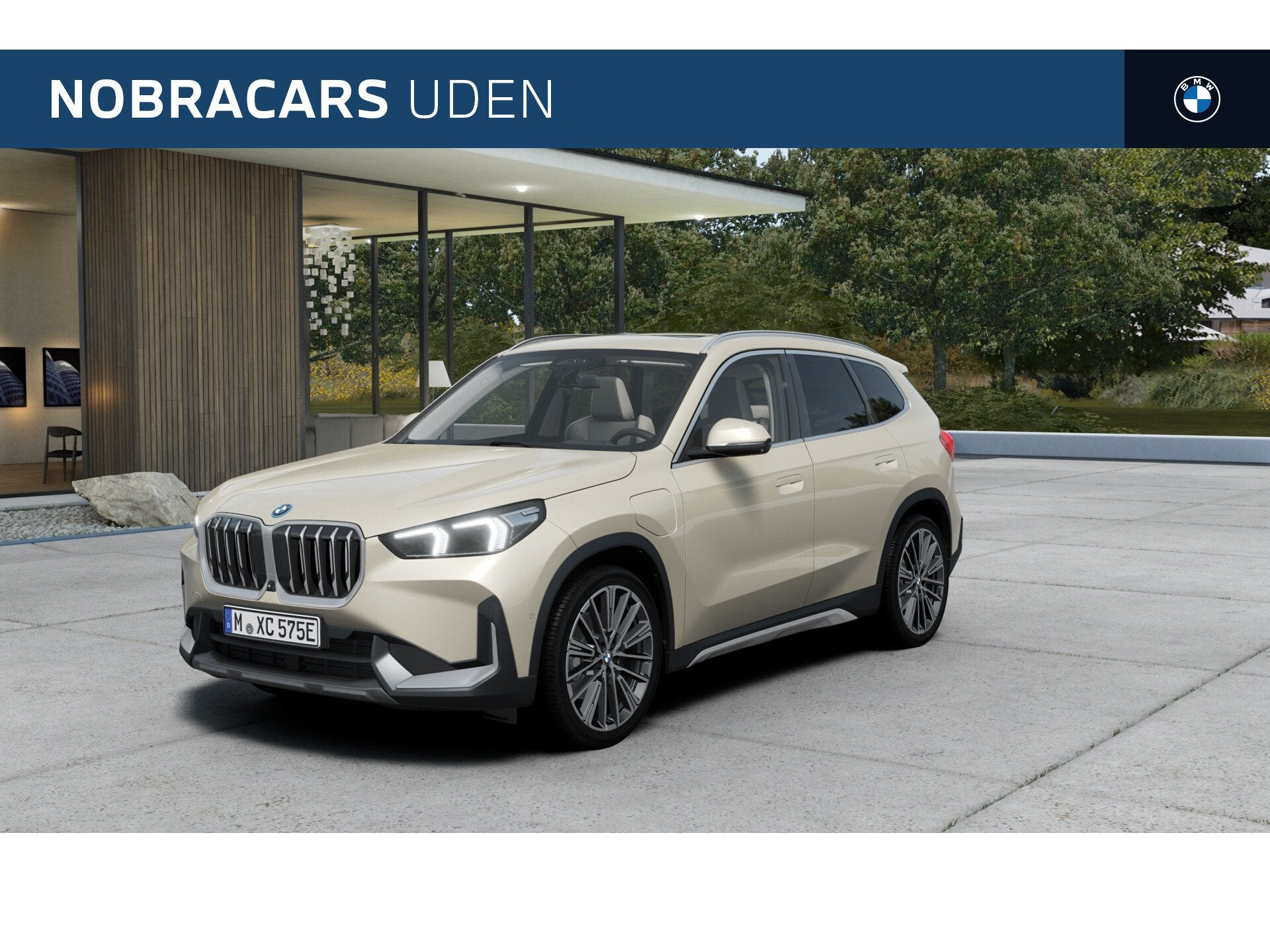 BMW X1 xDrive25e xLine Automaat / Panoramadak / Sportstoelen
