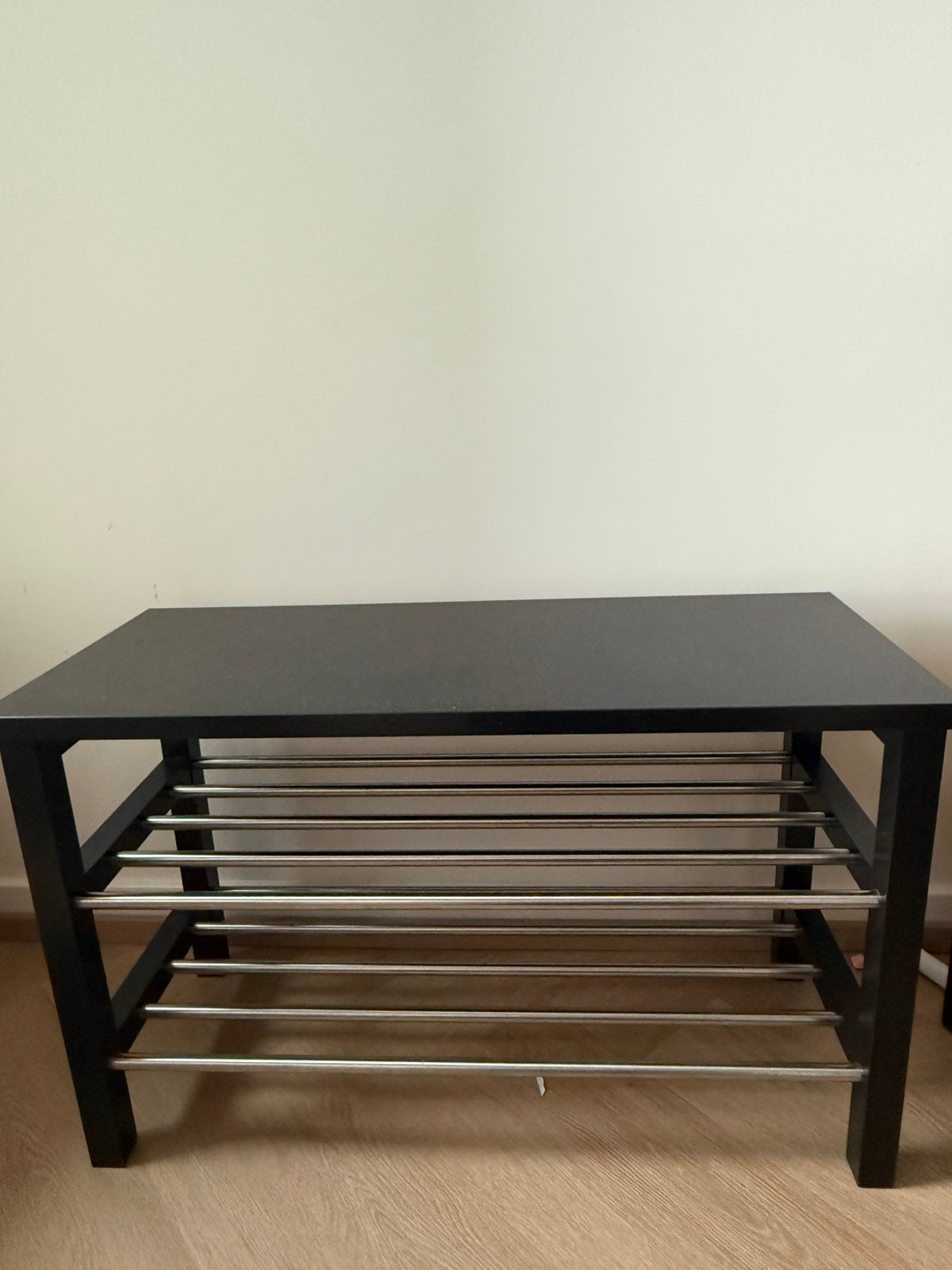 IKEA schoenenrek zwart met metalen stangen, Ophalen, Zo goed als nieuw