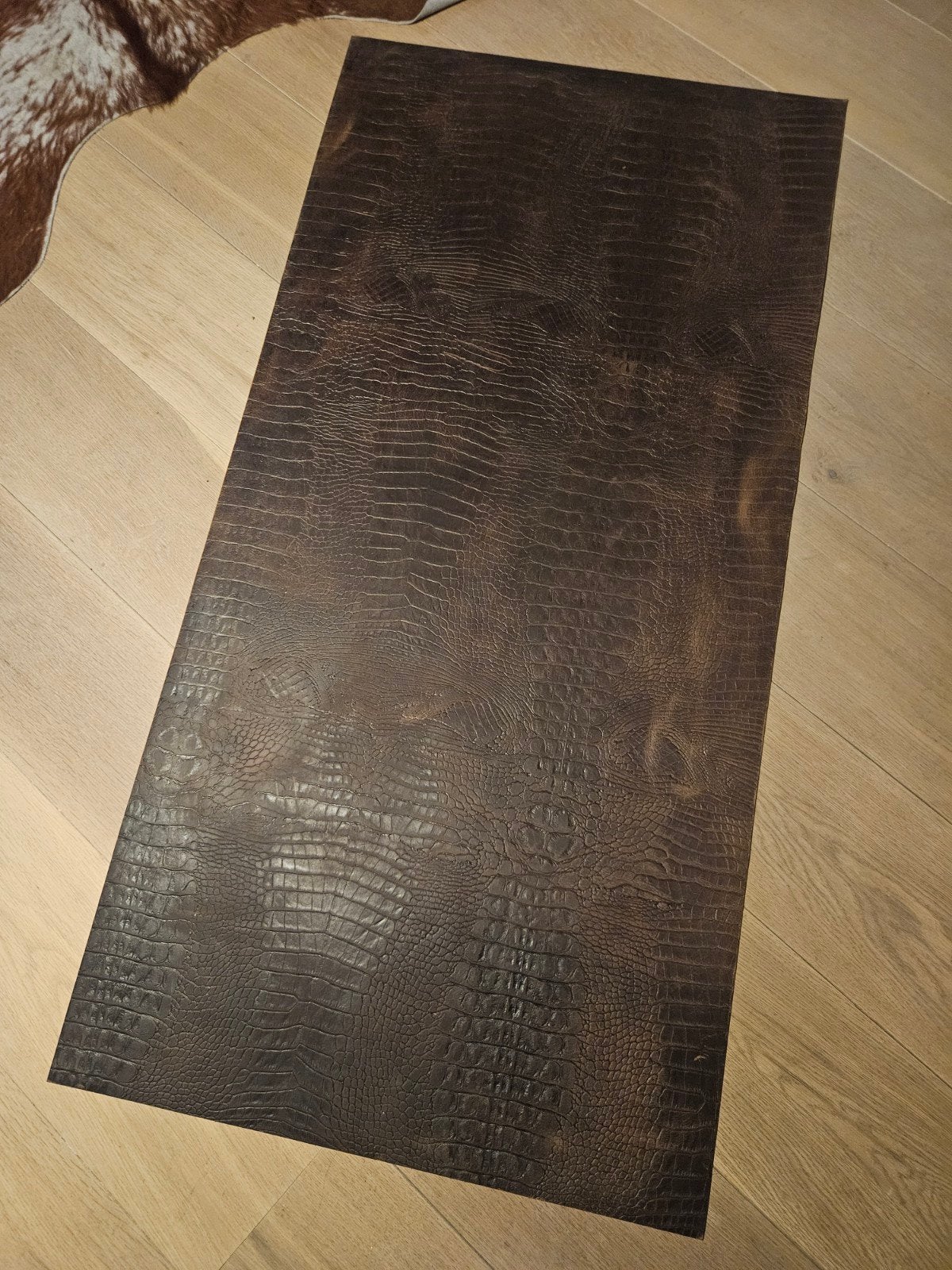 Donkerbruin Krokodillenleer, Gebruikt, Bruin, Leer of Kunstleer, 200 cm of meer