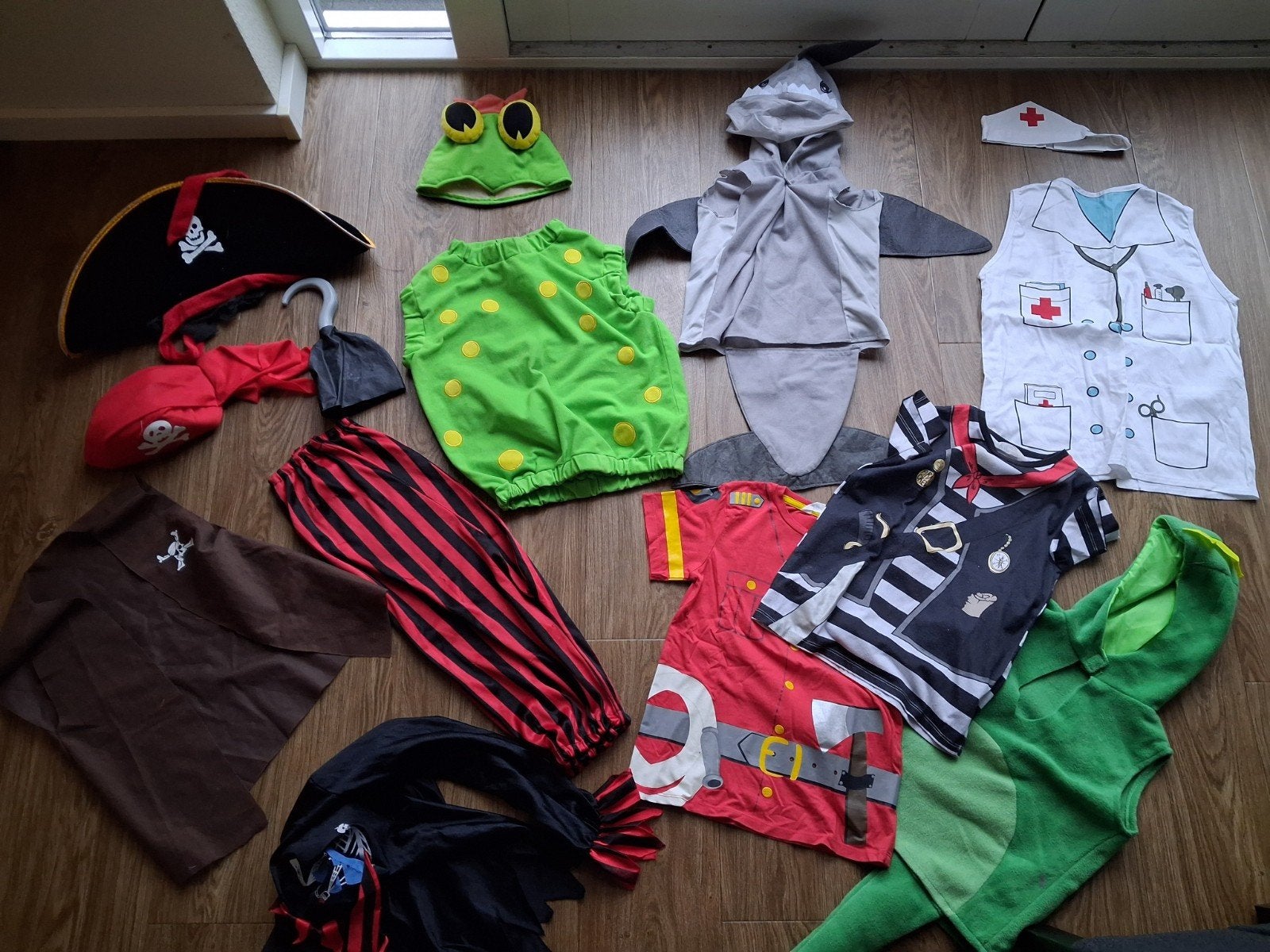 verkleedkleding jongen meisje carnaval 3-7 jaar, Ophalen of Verzenden, Gebruikt, 122 t/m 128, Jongen of Meisje