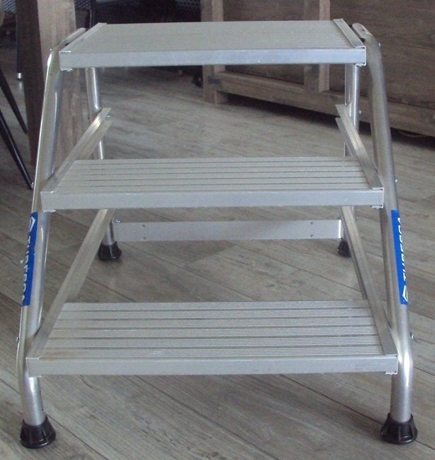 Tubesca trap, aluminium, 2 treden + plateau, zgan, Ophalen, Zo goed als nieuw, Trap, Minder dan 2 meter
