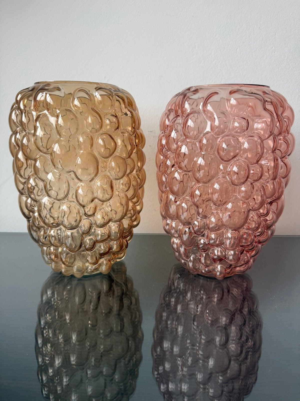 Twee Light en Living vazen Alfredo amber en roze, Ophalen of Verzenden, Zo goed als nieuw, Roze, Glas