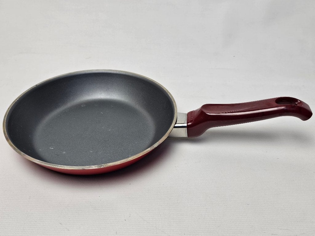 % Ballarini kleine koekenpan - geen inductie, Huis en Inrichting, Keuken | Potten en Pannen, Ophalen of Verzenden, Gebruikt, Aluminium