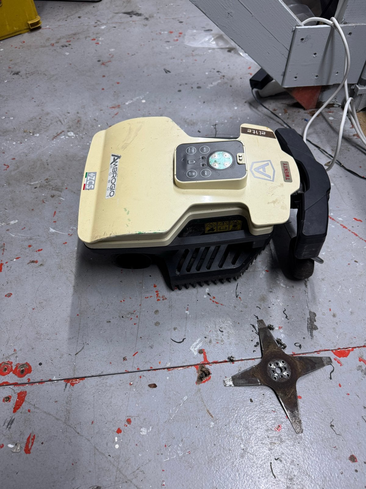 Ambrogio Twenty Elite Robotmaaier - Onderdelen/Defect, Ophalen of Verzenden, Gebruikt, Accu-grasmaaier