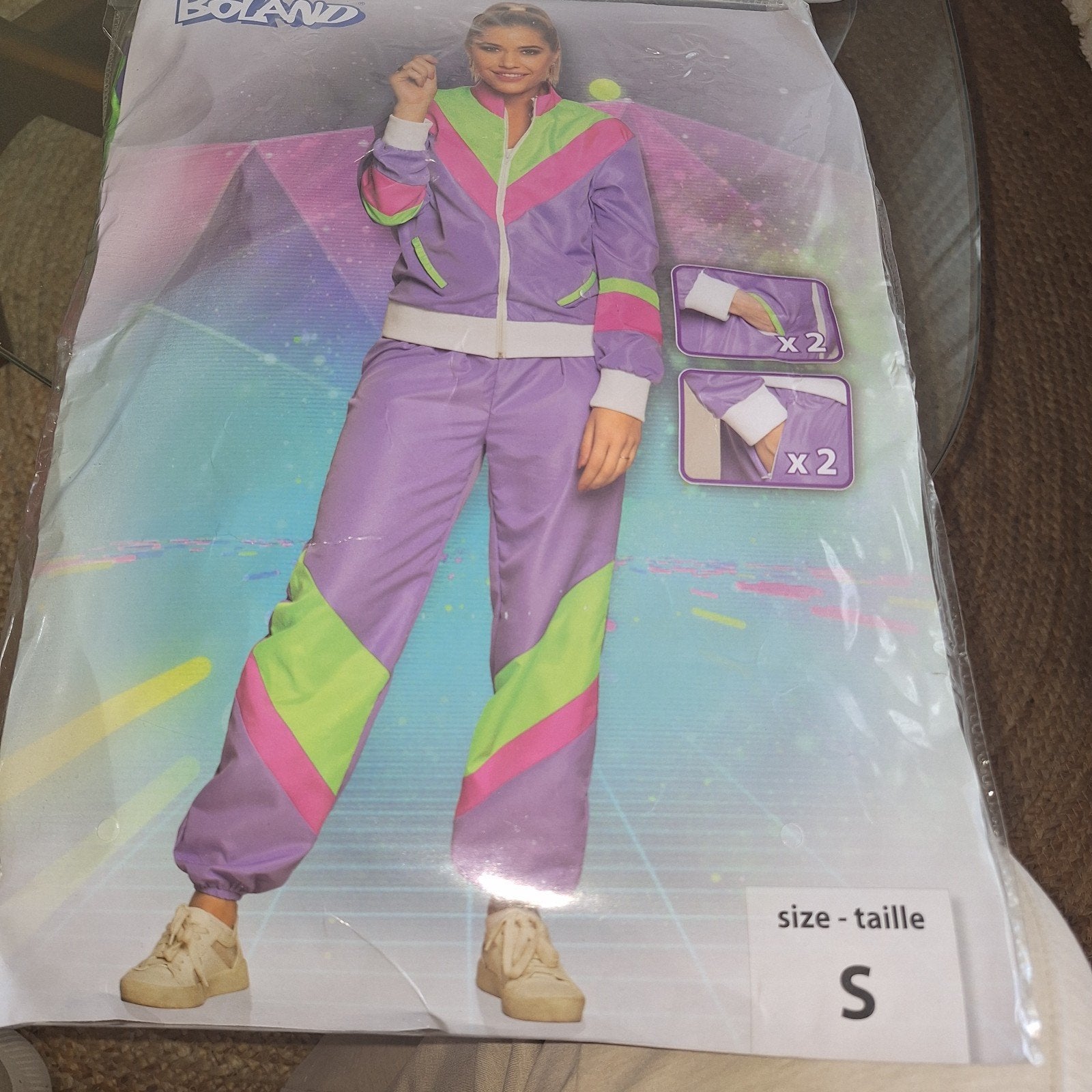 fout trainingspak 80's 90's retro gabber S, Boland, Nieuw, Ophalen of Verzenden, Overige thema's