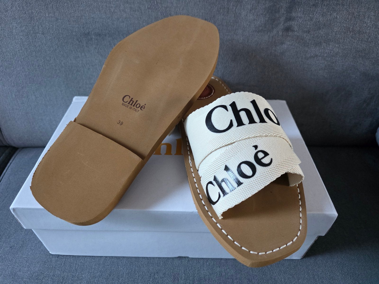ACTIE!! Chloé Woody Slippers Beige (hermes,Celine,burberry), Kleding | Dames, Slippers, Beige, Chloé, Nieuw
