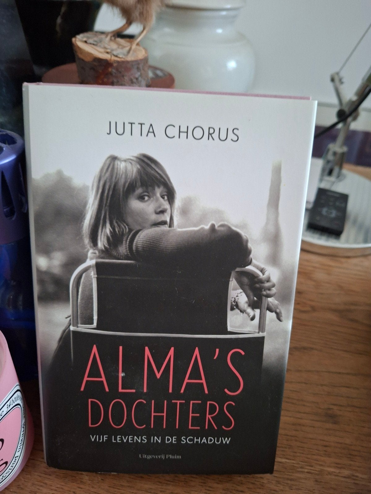 Jutta Chorus - Alma's dochters, Boeken, Verzenden, Zo goed als nieuw, Jutta Chorus