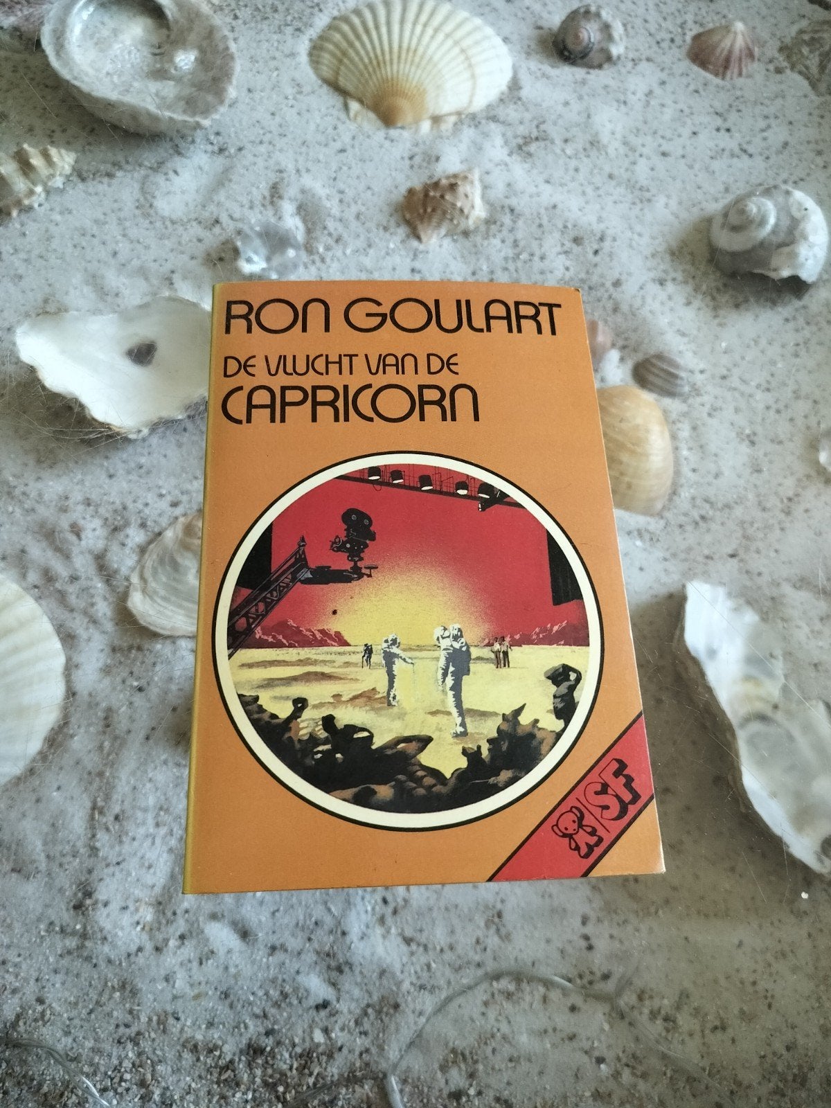 Ron Goulart - De vlucht van de Capricorn - Bruna SF 104, Boeken, Science fiction, Ophalen of Verzenden, Gelezen