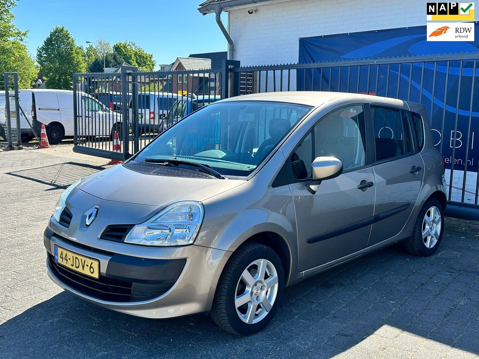 Renault Grand Modus 1.2-16V Expression / AIRCO / ELEKTRISCHE, Auto's, Voorwielaandrijving, Gebruikt, 4 cilinders, Origineel Nederlands