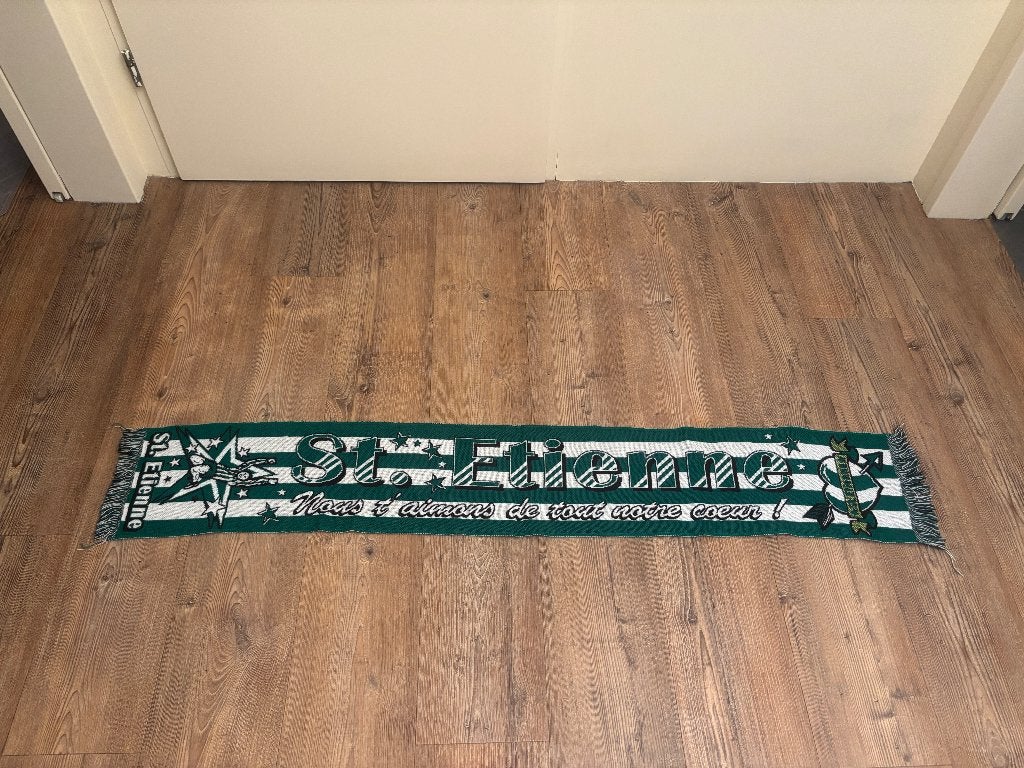 AS Saint-Étienne Supporterssjaal, Ophalen of Verzenden, Nieuw, Buitenlandse clubs, Vaantje of Sjaal