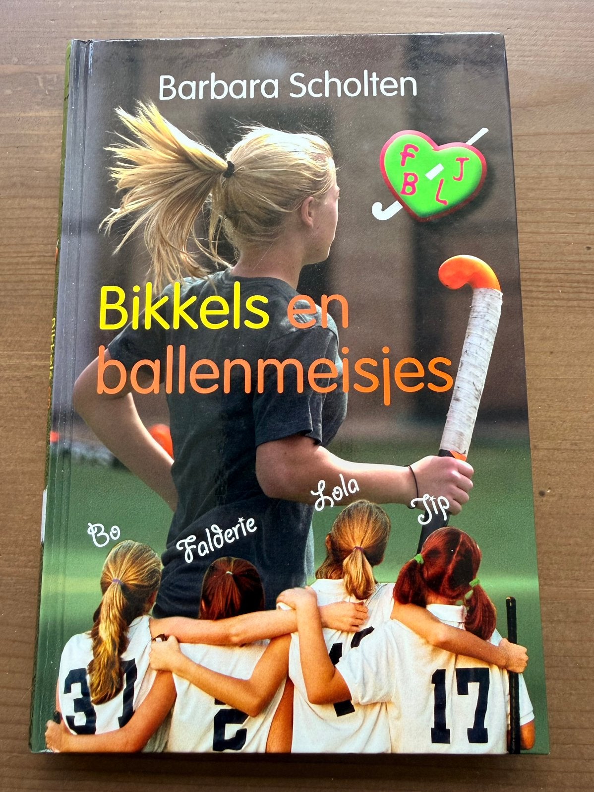 Bikkels en ballenmeisjes, Ophalen of Verzenden, Zo goed als nieuw