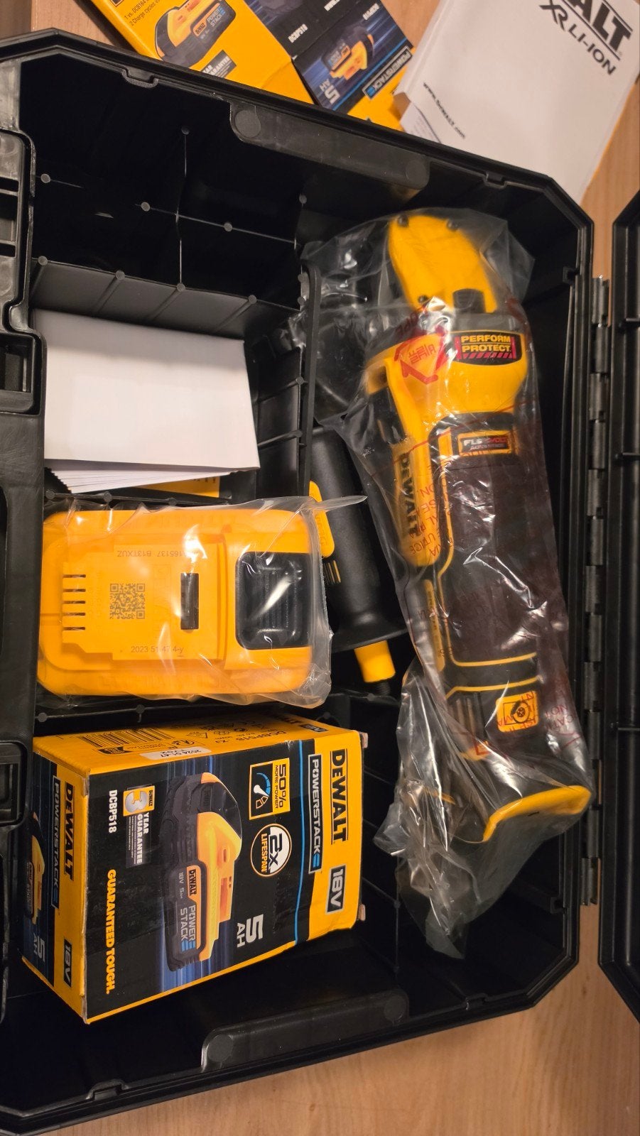 DeWalt DCG409 Haakse Slijpmachine 18V XR FlexVolt Advantage