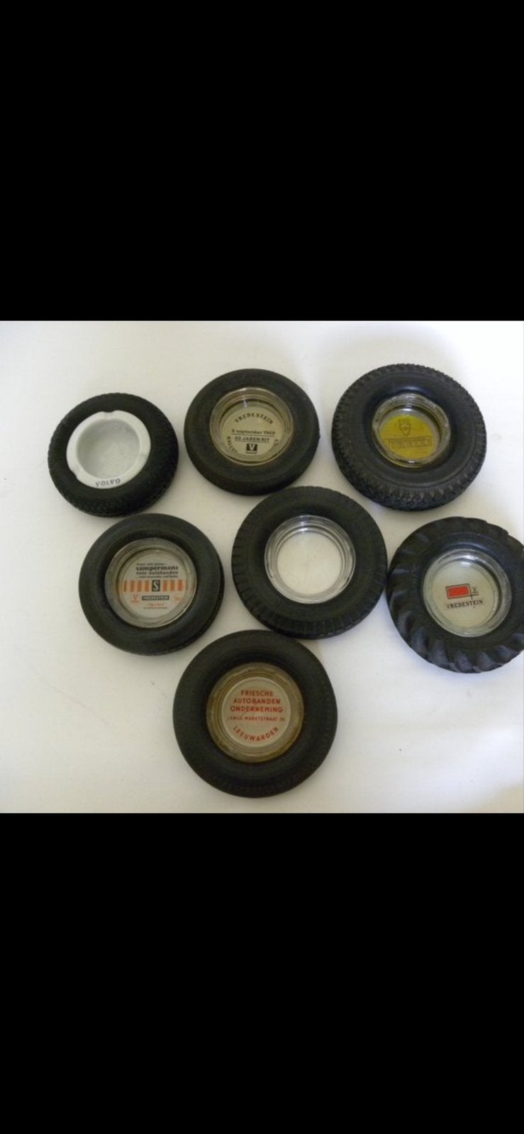 Set van 7 vintage asbakken in de vorm van autobanden, Ophalen, Gebruikt