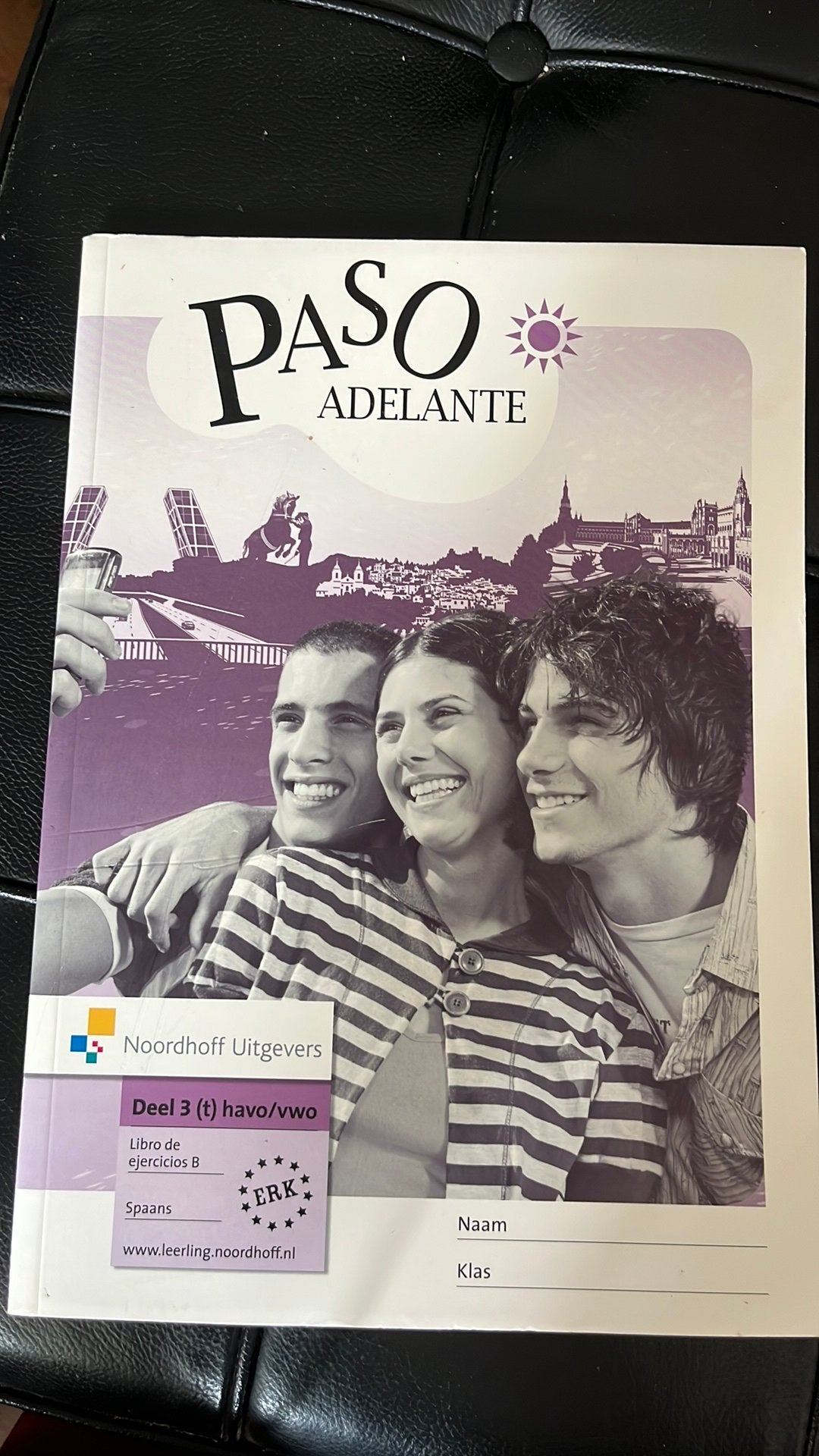 Paso adelante Spaans 3t havo vwo Deel A en B, Boeken, Ophalen of Verzenden, Zo goed als nieuw, HAVO, Overige vakken