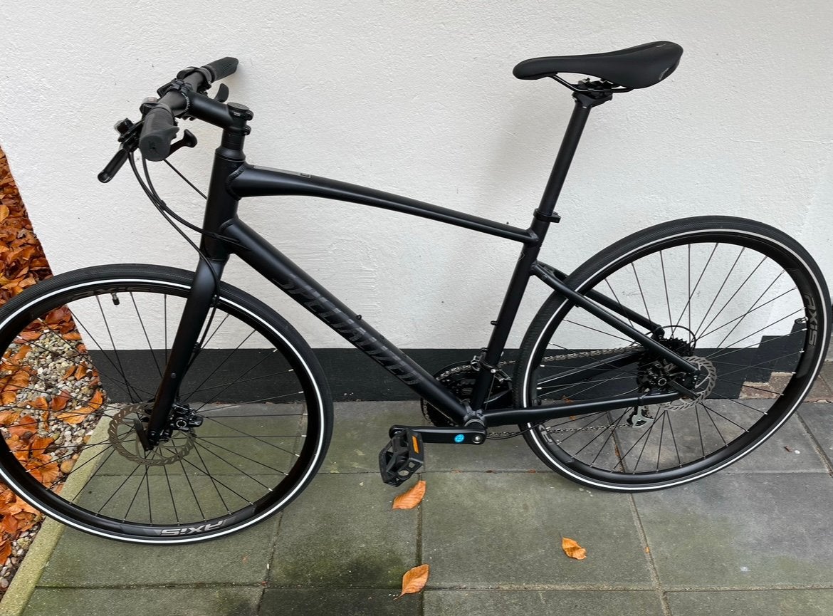 Specialized Sirrus 2.0 maat M nieuwstaat 100km gefietst, 28 inch, Zo goed als nieuw, Meer dan 20 versnellingen, Schijfrem