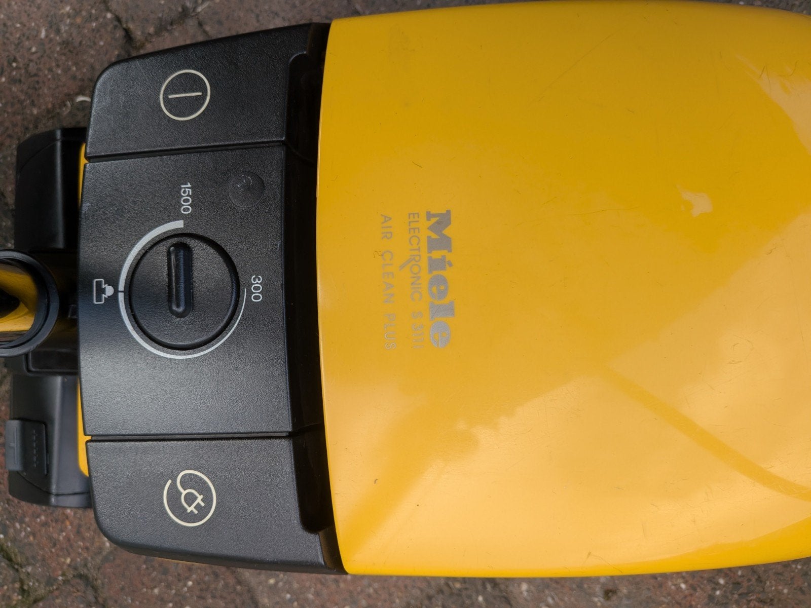 stofzuiger Miele, Ophalen of Verzenden, 1200 tot 1600 watt