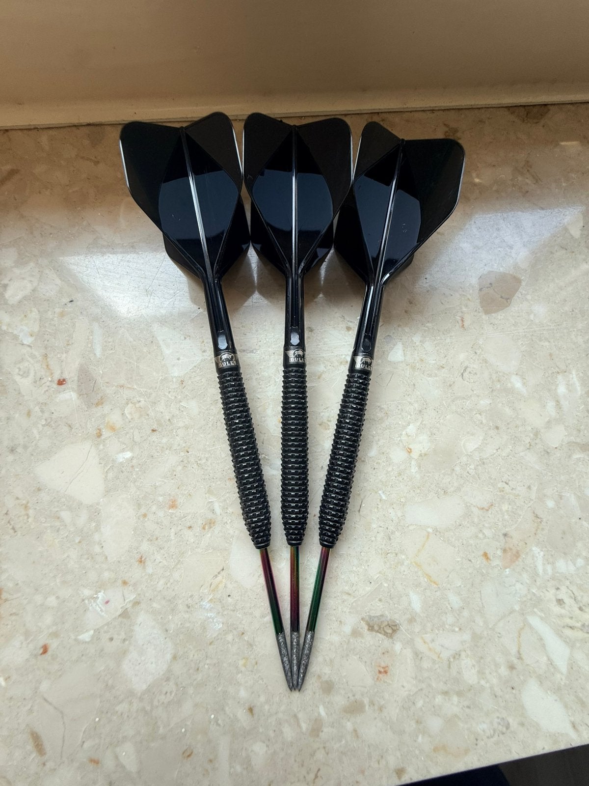 Bull’s Shark Pro Black 90% 23 Gram+ K-flex+ 40MM punten, Ophalen of Verzenden, Zo goed als nieuw, Pijlen