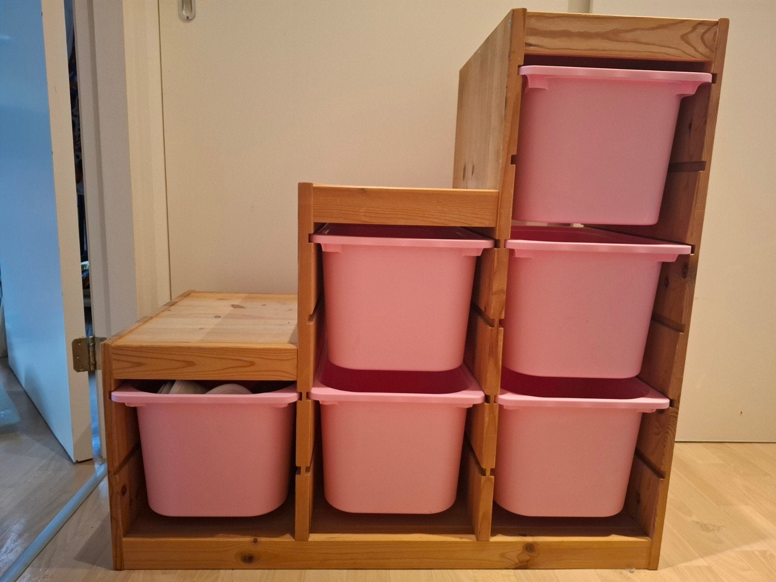 Houten trofast ikea speelgoedkast met roze bakken, Ophalen, Gebruikt, Kast, 50 tot 70 cm