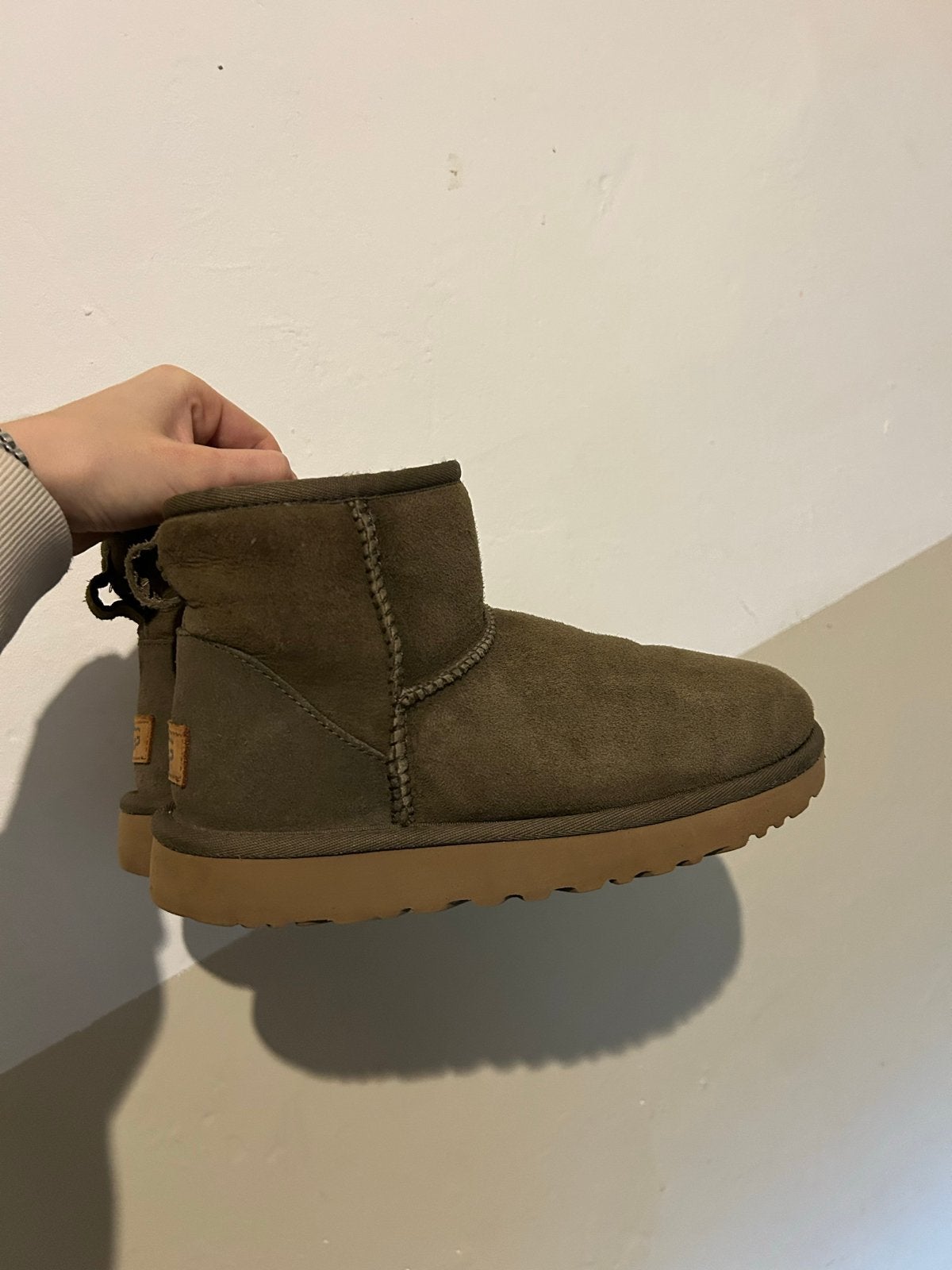 Groene Khaki UGG Laarzen Maat 37 - Mooie Staat, Ophalen of Verzenden, Gedragen, Groen, Lage of Enkellaarzen
