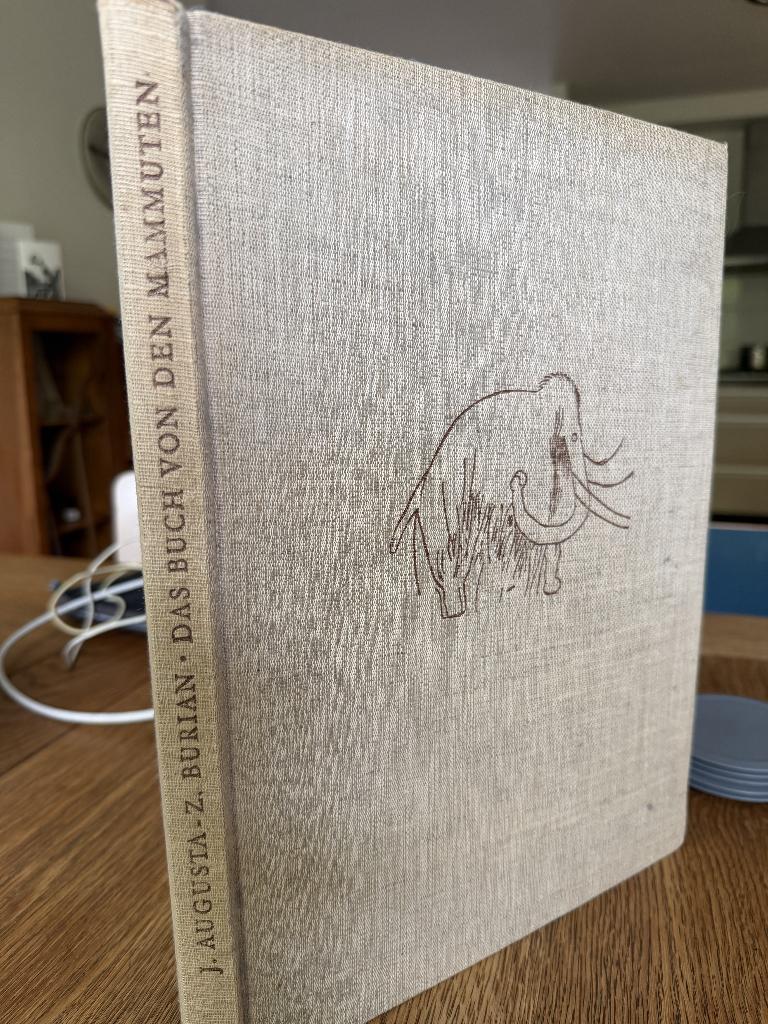 Das Buch von den Mammuten - J. Augusta en Z. Burian, Boeken, Ophalen of Verzenden, Gelezen, J. Augusta