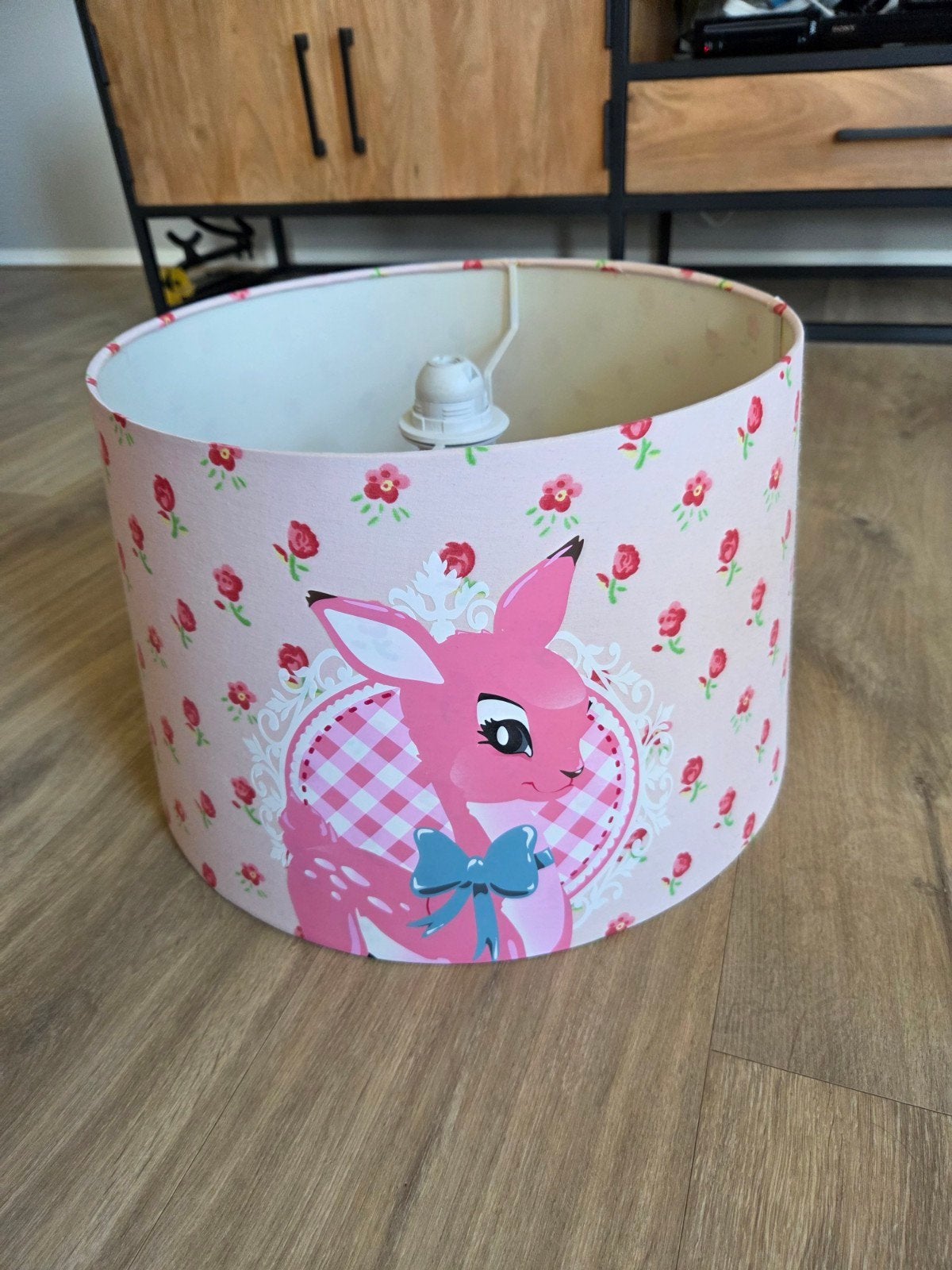 Roze lampenkap met hertje en bloemetjes, Ophalen, Roze