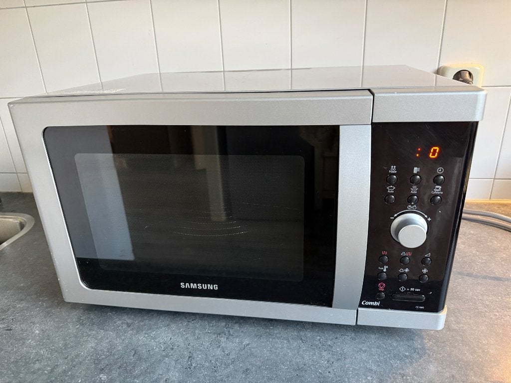 Samsung Combi Magnetron, Ophalen, Combimagnetron, Zo goed als nieuw, Draaiplateau