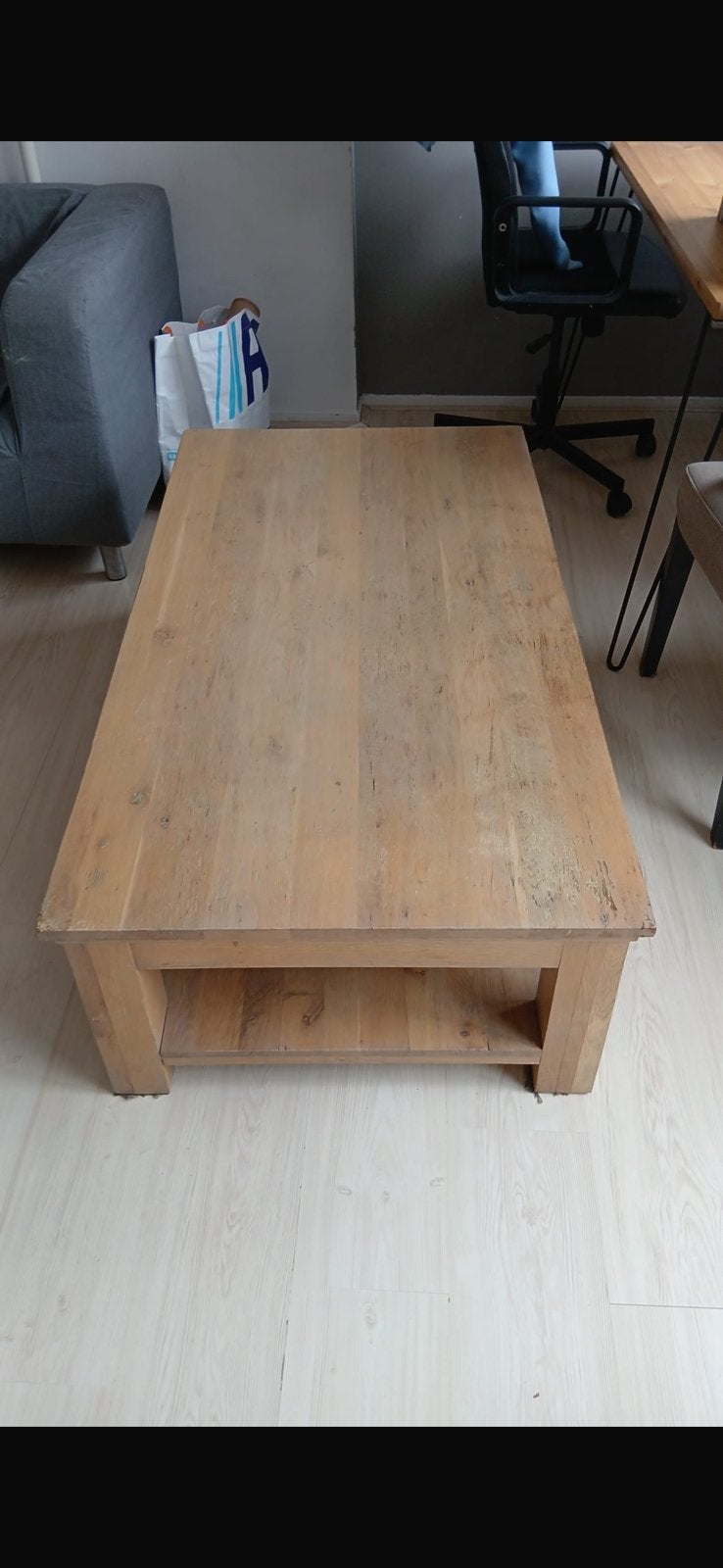 Wooden coffee table, Ophalen, 100 tot 150 cm, 50 tot 100 cm, Zo goed als nieuw
