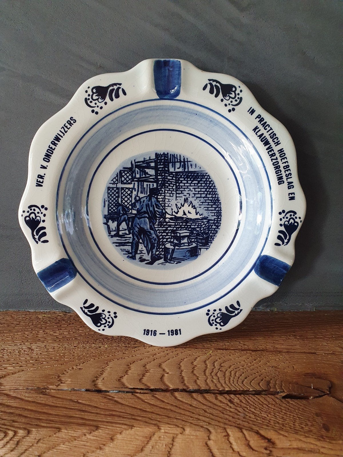 mooie Delftsblauwe asbak ver. voor onderwijzers, Ophalen of Verzenden, Zo goed als nieuw, Asbak