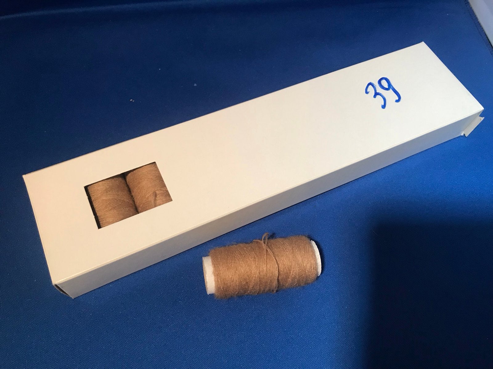 1 Rol punch wol - Bruin garen voor handwerk 39, Ophalen of Verzenden, Nieuw