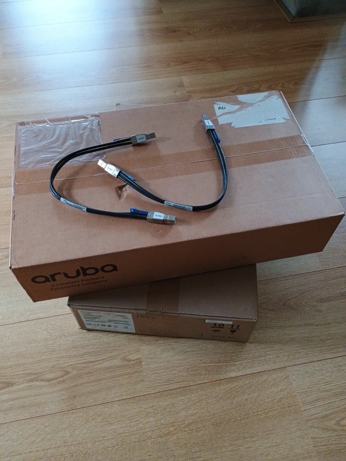 Te koop 2x Aruba 2930F 48G 4SFP+, Ophalen, Nieuw